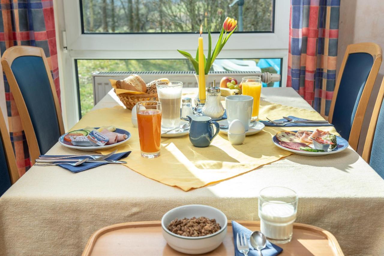 Hotel Am Wiesenweg L 24h Check-in Hausen (Wuerzburg)